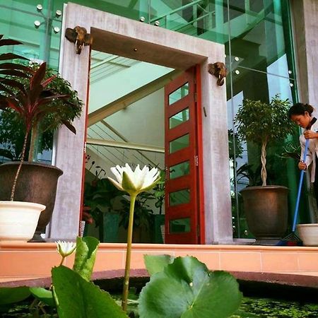 Deluxx Boutique Hotel シアヌークビル エクステリア 写真