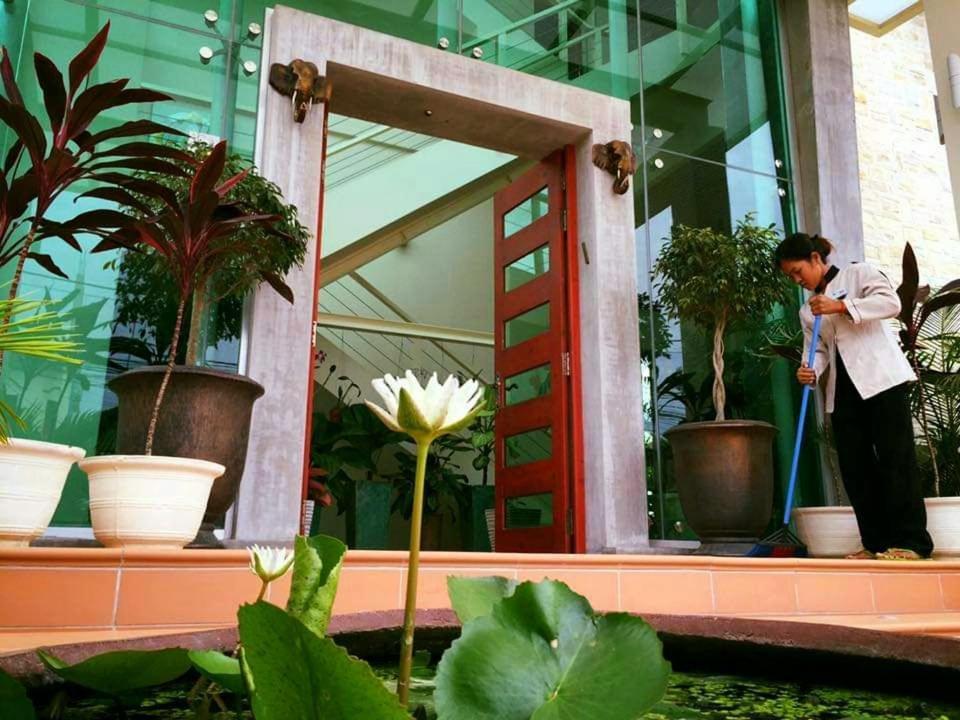 Deluxx Boutique Hotel シアヌークビル エクステリア 写真