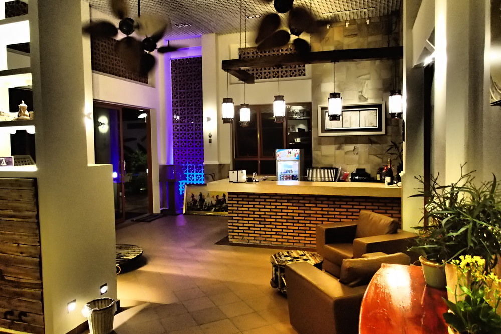 Deluxx Boutique Hotel シアヌークビル エクステリア 写真